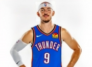 雷火电竞简介-步行者鏖战雄鹿B队，卡鲁索打破历史纪录