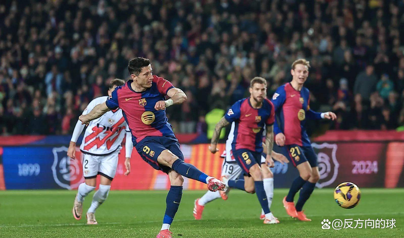 马竞险胜曼联，莱万补时绝平足总杯