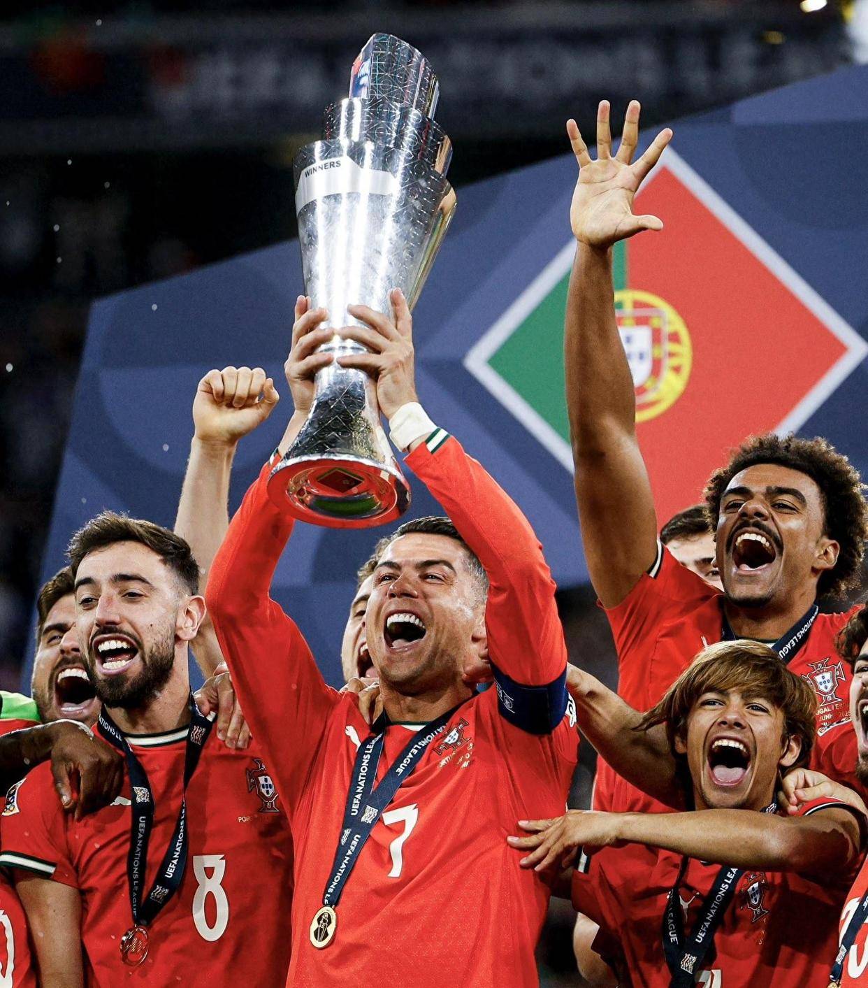 绝杀一幕，球队上演惊心动魄一战