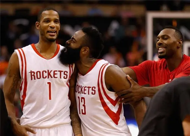 传奇老将归队，助球队壮大阵容