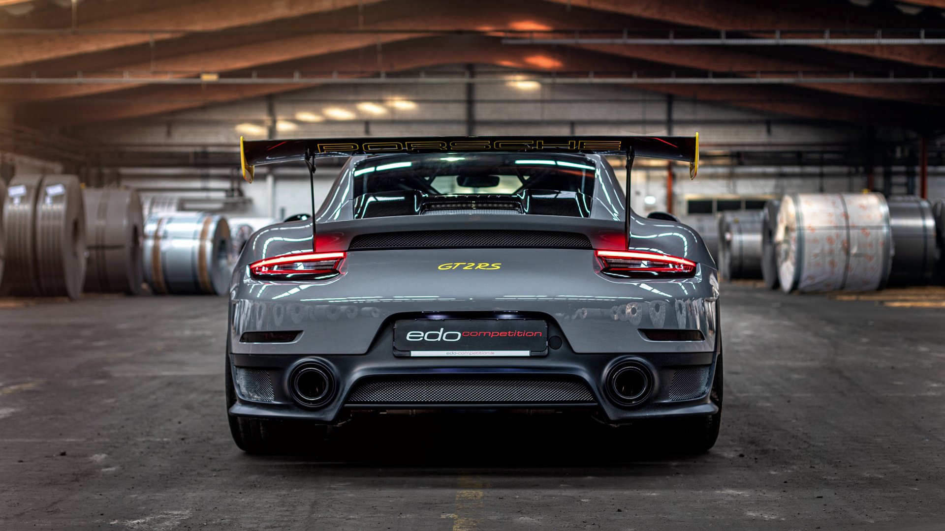 谁在操盘?莱万的幽灵助攻如何令曼城在隐形战场淘汰曼联